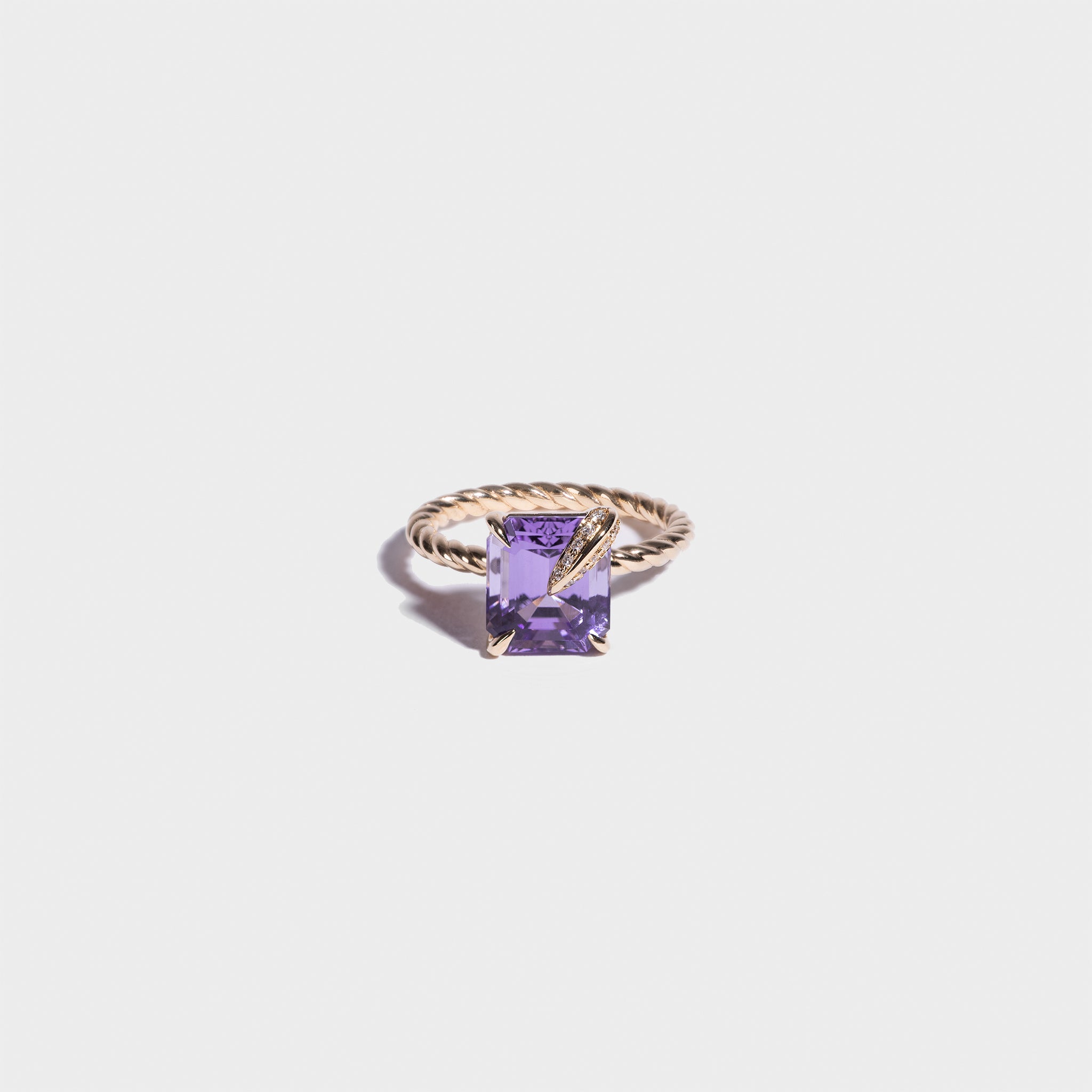 One-of-a-kind Light Purple Tanzanite Gypsy